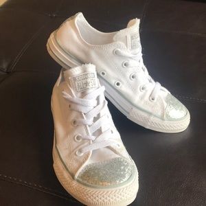 White converse with silver toe!! Girls size 2